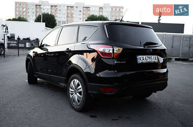 Внедорожник / Кроссовер Ford Escape 2017 в 