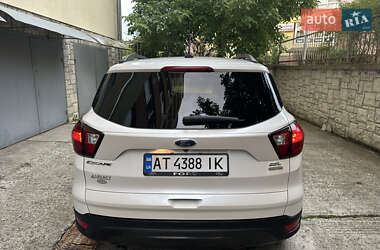 Внедорожник / Кроссовер Ford Escape 2019 в 