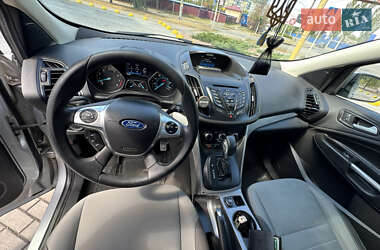 Внедорожник / Кроссовер Ford Escape 2015 в 