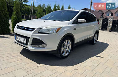 Внедорожник / Кроссовер Ford Escape 2012 в 