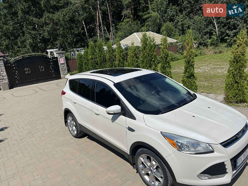 Внедорожник / Кроссовер Ford Escape 2012 в 