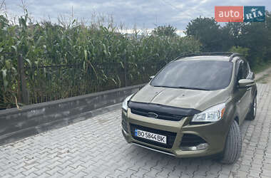 Внедорожник / Кроссовер Ford Escape 2012 в 