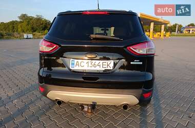Внедорожник / Кроссовер Ford Escape 2012 в 