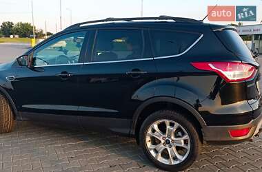 Внедорожник / Кроссовер Ford Escape 2012 в 