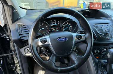 Внедорожник / Кроссовер Ford Escape 2016 в 