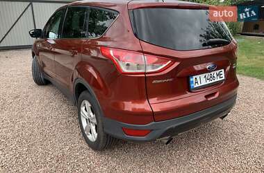 Внедорожник / Кроссовер Ford Escape 2015 в 