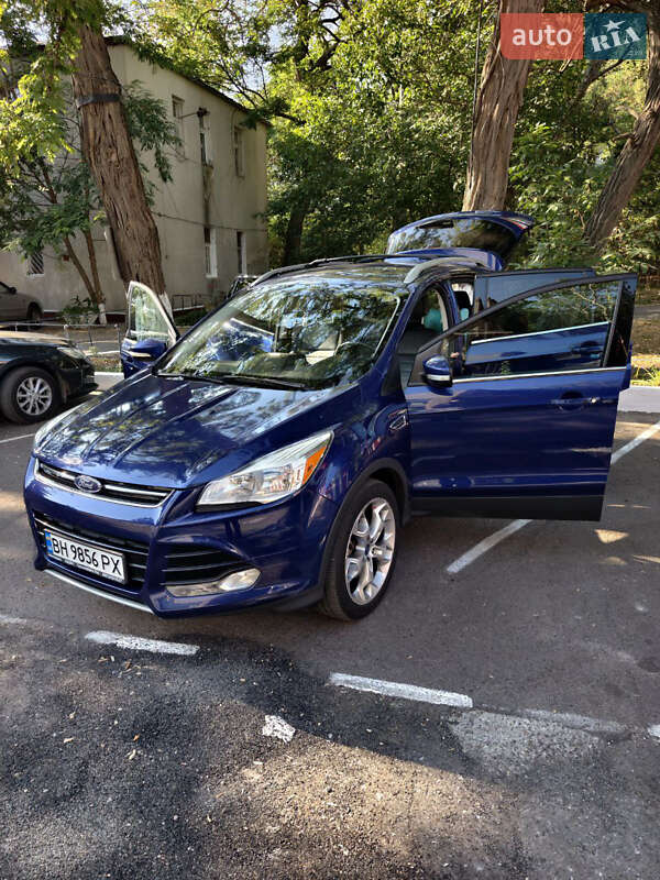 Внедорожник / Кроссовер Ford Escape 2014 в 