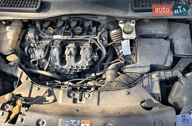 Внедорожник / Кроссовер Ford Escape 2014 в 