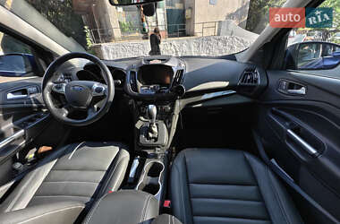 Внедорожник / Кроссовер Ford Escape 2014 в 