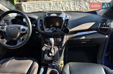 Внедорожник / Кроссовер Ford Escape 2014 в 