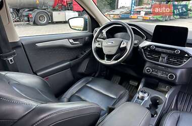 Внедорожник / Кроссовер Ford Escape 2020 в 