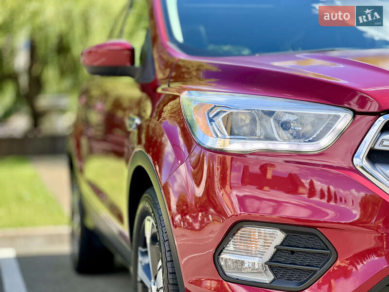Внедорожник / Кроссовер Ford Escape 2018 в Киеве