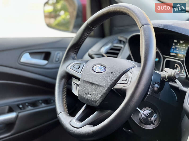 Внедорожник / Кроссовер Ford Escape 2018 в Киеве