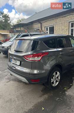 Внедорожник / Кроссовер Ford Escape 2013 в 