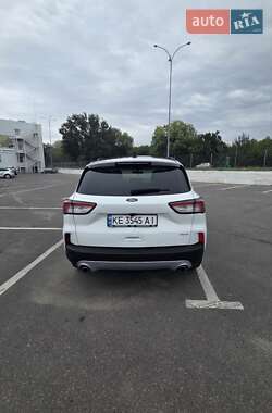 Внедорожник / Кроссовер Ford Escape 2020 в 