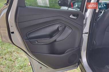 Внедорожник / Кроссовер Ford Escape 2019 в 