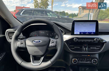 Внедорожник / Кроссовер Ford Escape 2020 в 