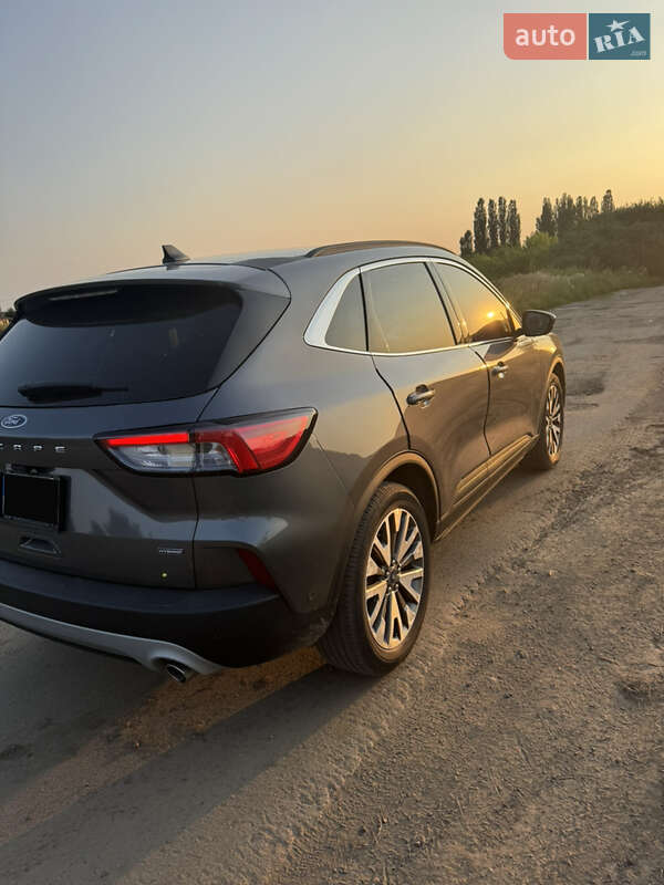 Внедорожник / Кроссовер Ford Escape 2021 в Сумах