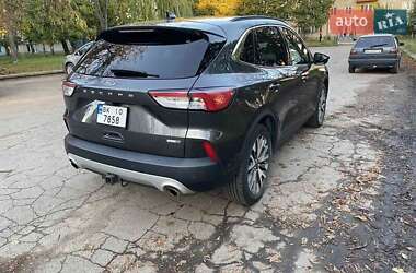 Внедорожник / Кроссовер Ford Escape 2020 в 