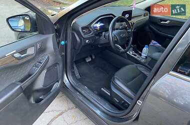 Внедорожник / Кроссовер Ford Escape 2020 в 