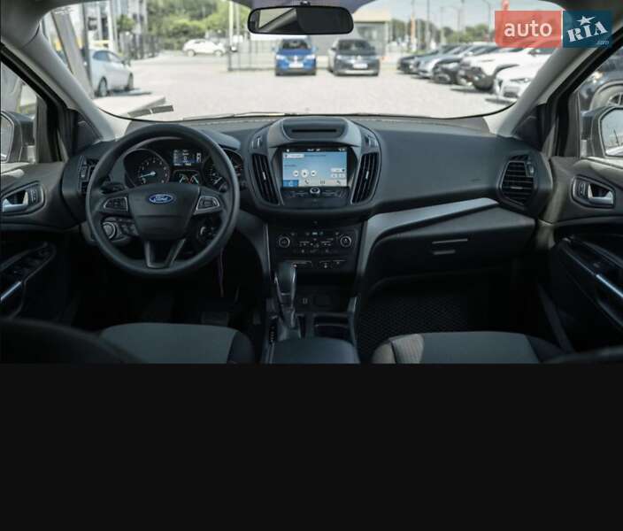 Внедорожник / Кроссовер Ford Escape 2018 в Черновцах