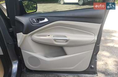 Внедорожник / Кроссовер Ford Escape 2013 в 