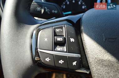 Внедорожник / Кроссовер Ford Escape 2022 в 