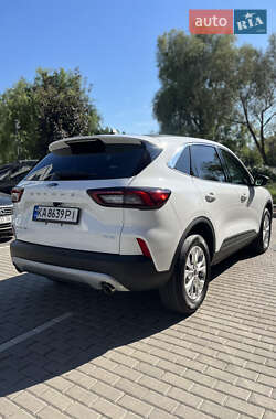 Внедорожник / Кроссовер Ford Escape 2024 в 