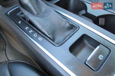 Внедорожник / Кроссовер Ford Escape 2016 в 