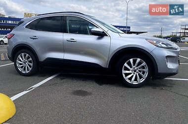 Внедорожник / Кроссовер Ford Escape 2021 в 