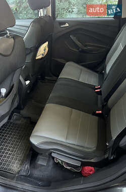 Внедорожник / Кроссовер Ford Escape 2015 в 