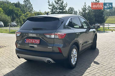Внедорожник / Кроссовер Ford Escape 2020 в 