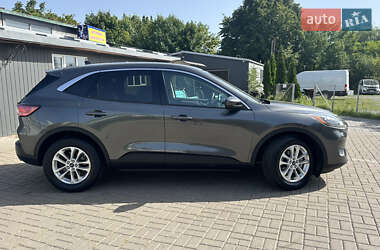 Внедорожник / Кроссовер Ford Escape 2020 в 
