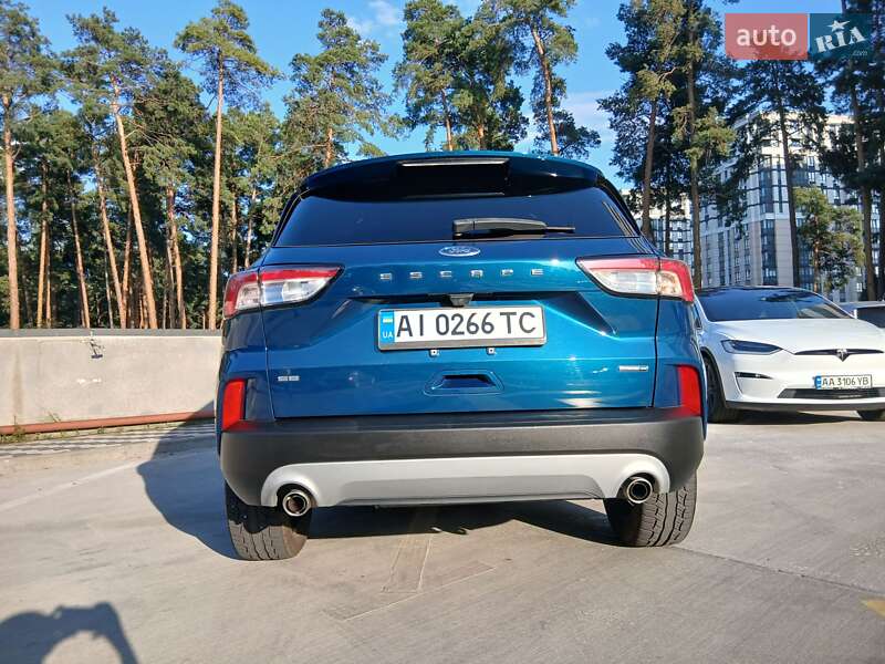 Внедорожник / Кроссовер Ford Escape 2020 в Ирпене
