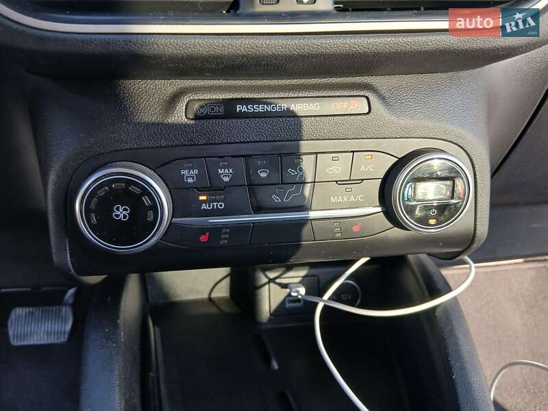 Внедорожник / Кроссовер Ford Escape 2020 в Ирпене