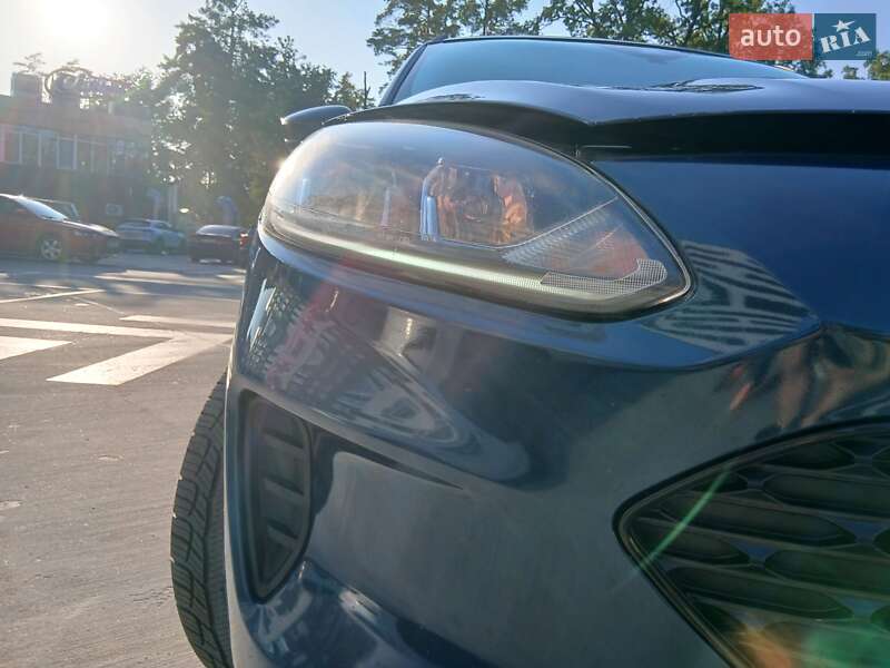 Внедорожник / Кроссовер Ford Escape 2020 в Ирпене