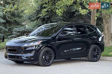 Внедорожник / Кроссовер Ford Escape 2020 в 