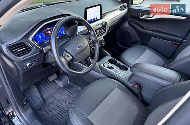 Внедорожник / Кроссовер Ford Escape 2020 в 