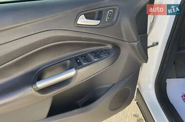Внедорожник / Кроссовер Ford Escape 2013 в 