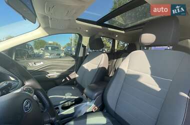 Внедорожник / Кроссовер Ford Escape 2013 в 