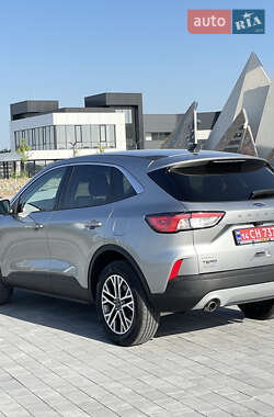 Внедорожник / Кроссовер Ford Escape 2022 в 