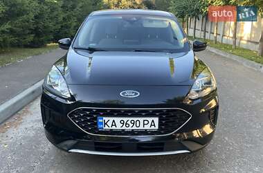 Внедорожник / Кроссовер Ford Escape 2020 в 