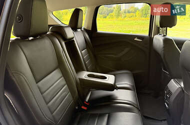 Внедорожник / Кроссовер Ford Escape 2014 в 