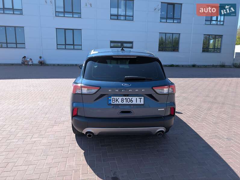 Внедорожник / Кроссовер Ford Escape 2020 в Ровно