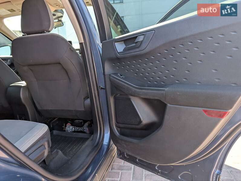 Внедорожник / Кроссовер Ford Escape 2020 в Ровно