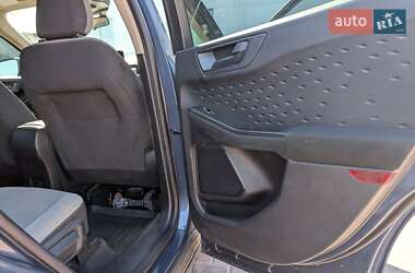 Внедорожник / Кроссовер Ford Escape 2020 в 