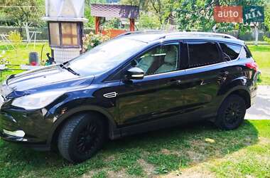 Внедорожник / Кроссовер Ford Escape 2015 в 