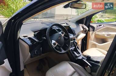 Внедорожник / Кроссовер Ford Escape 2015 в 