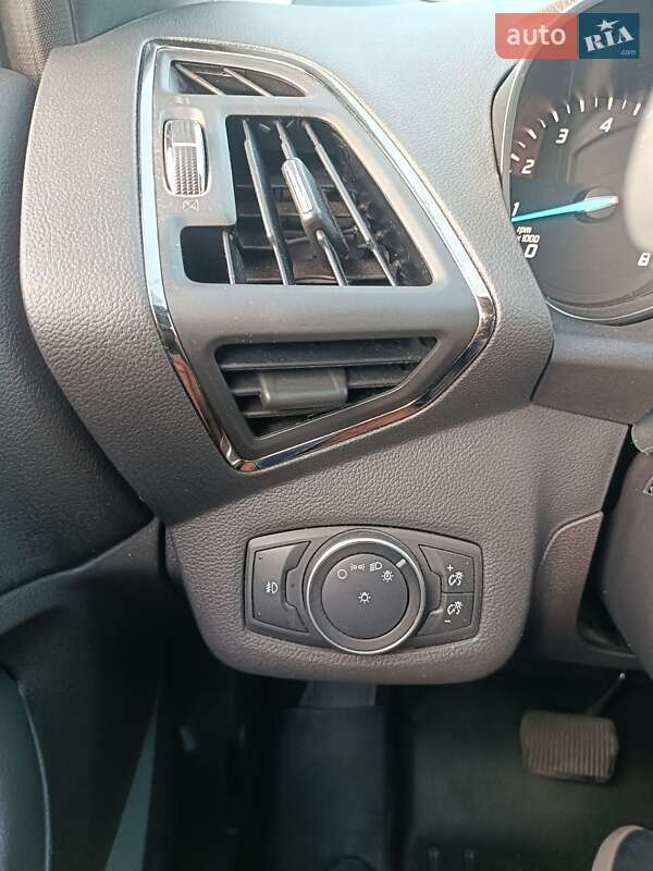 Внедорожник / Кроссовер Ford Escape 2014 в Ровно