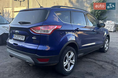 Внедорожник / Кроссовер Ford Escape 2013 в 